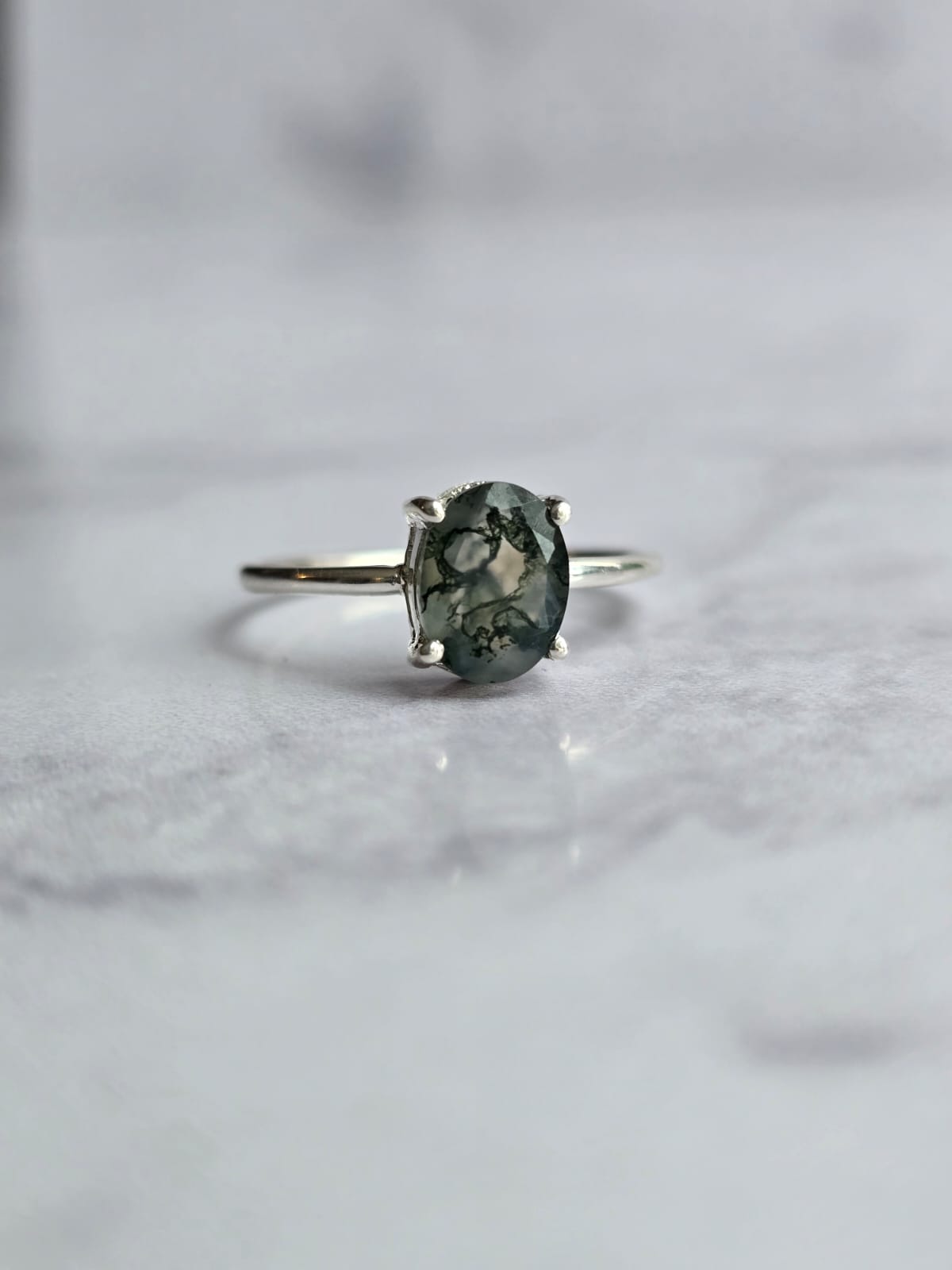Anillo con Agata Musgosa corte Oval en oro 10k